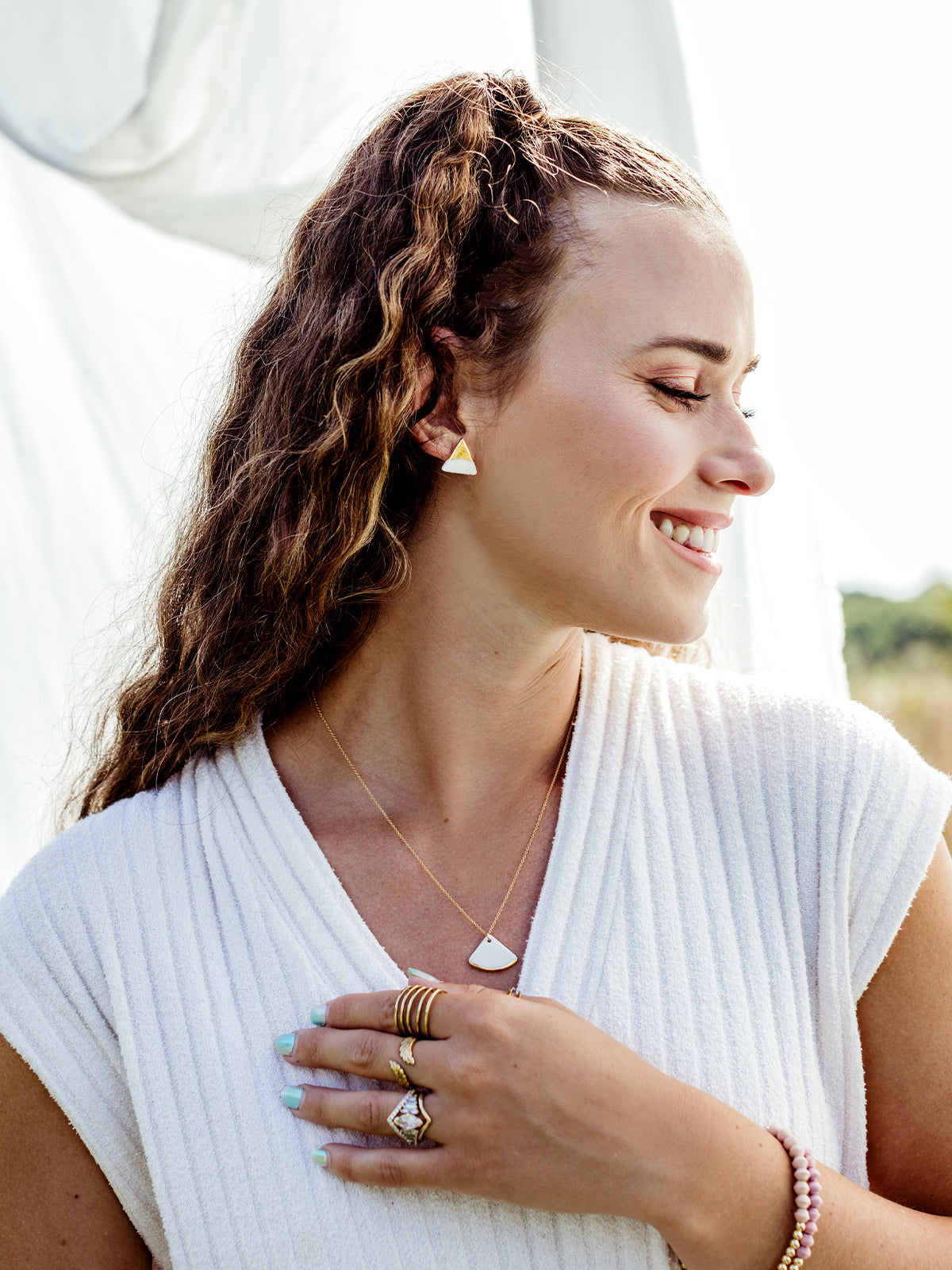 Fan Pendant Necklace